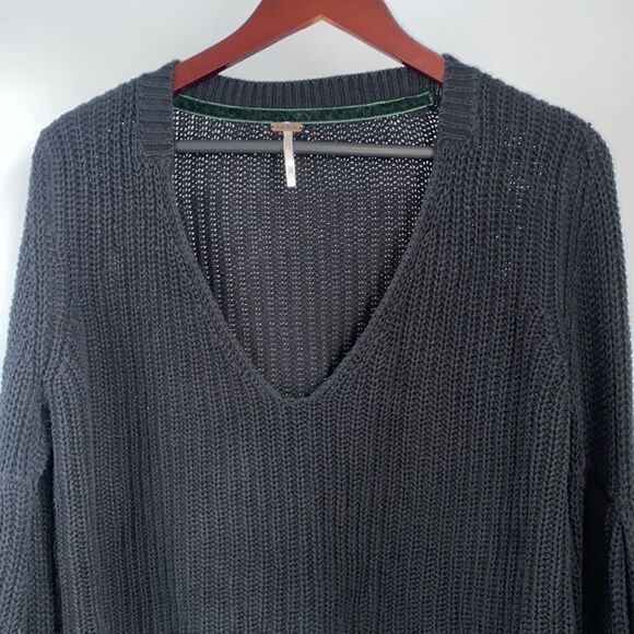 Free People Damsel Cable Knit Pullover Black Sweater Bell Sleeves Oversized XS - Picture 6 of 11